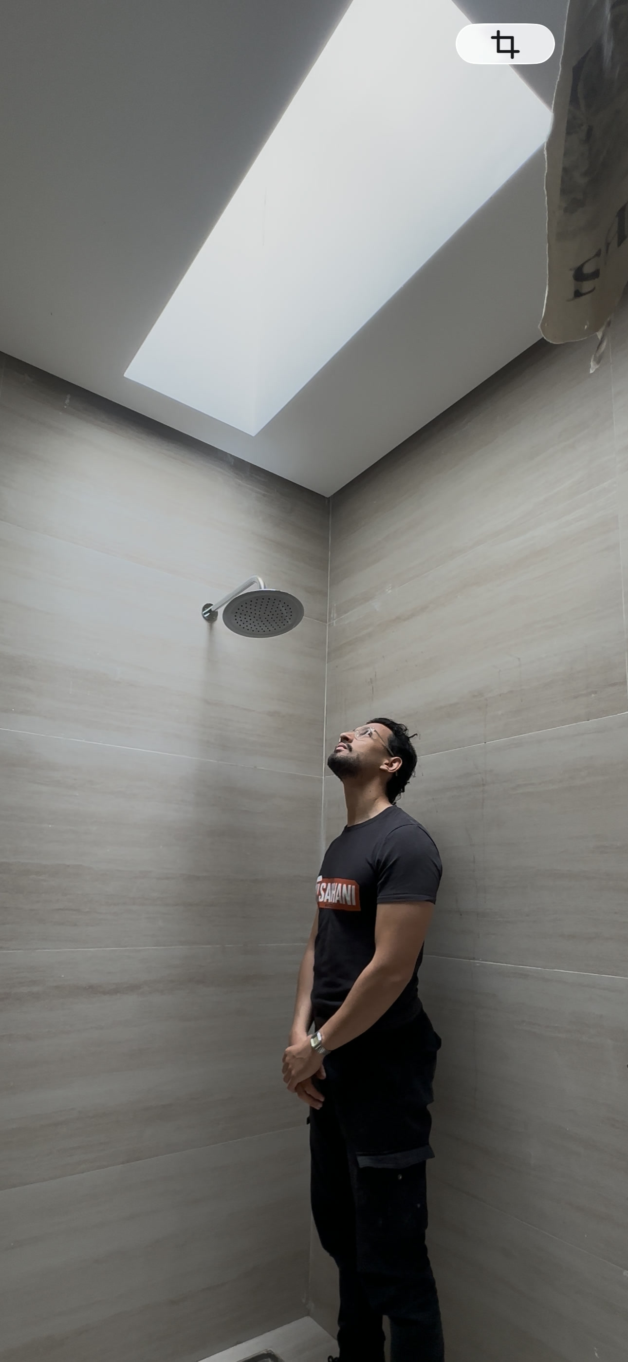 Intérieur moderne avec skylight, suivi de chantier  villa à Marrakech